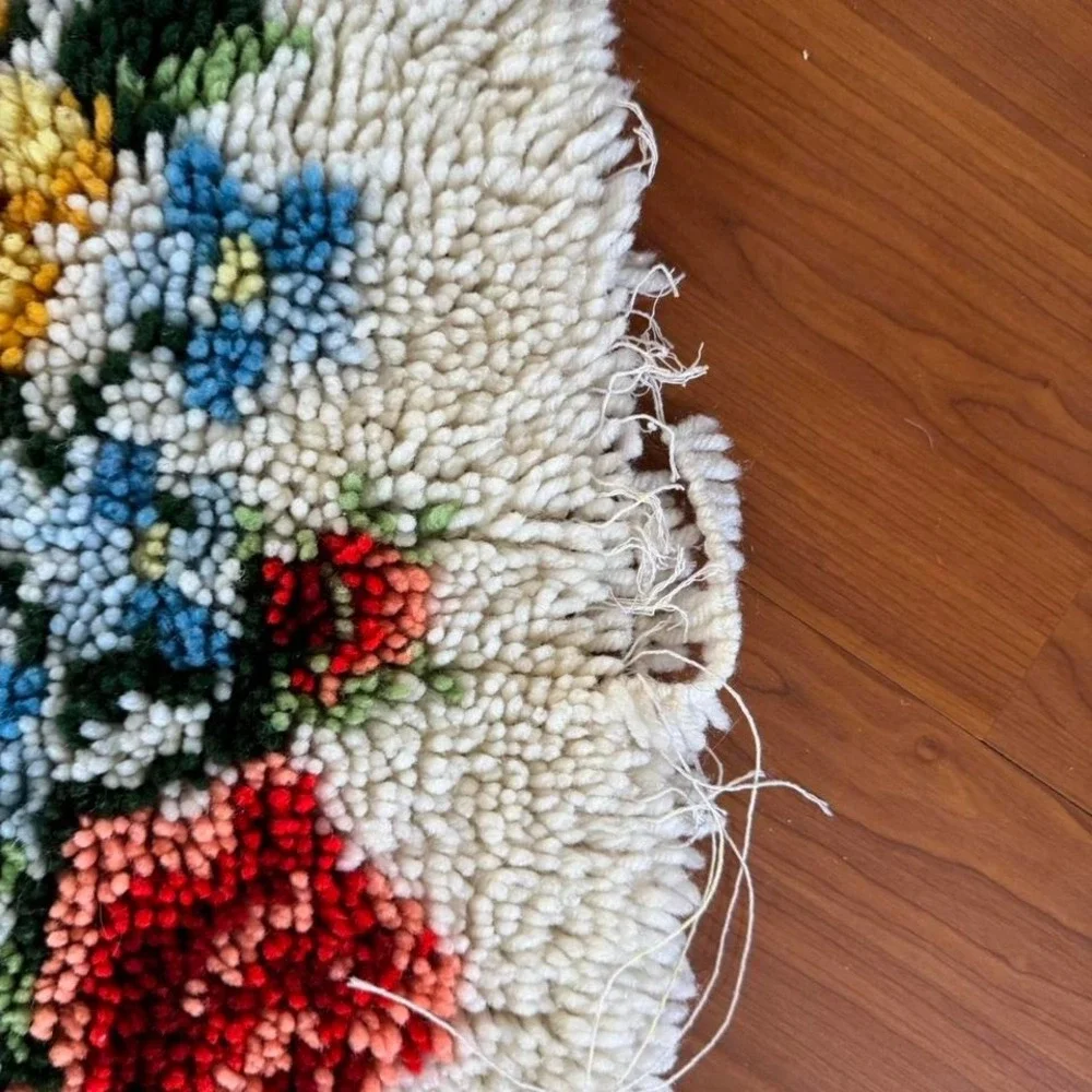 Vintage Latch‎ Hook Rug Red Blue Yellow Floral